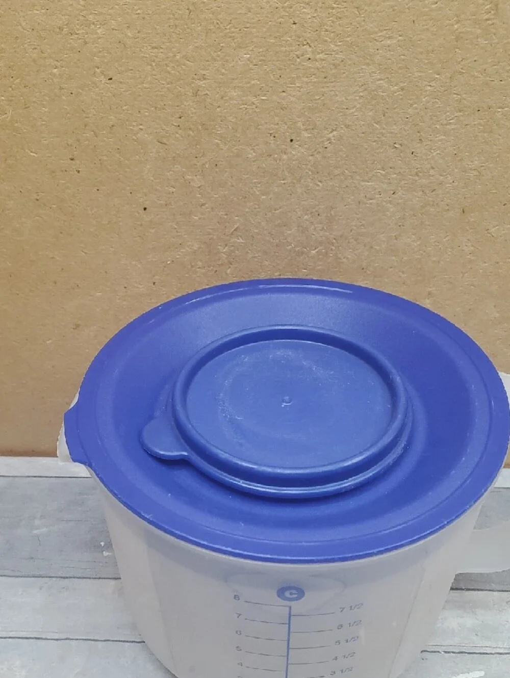 Tupperware Blue Cover and Clear Mix N Store Batter Bowl 8 Cup/2 Qt.